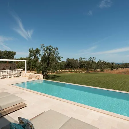 Maxima Willa Carovigno