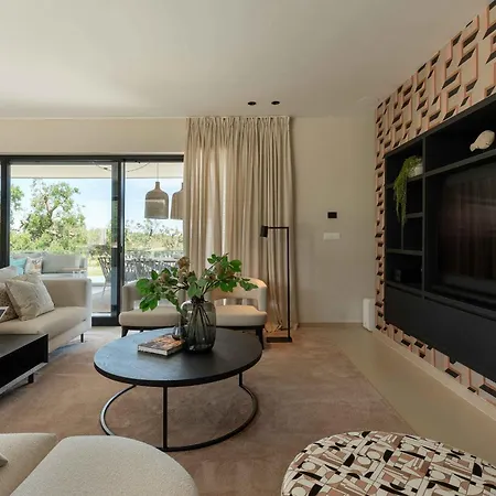 Maxima Villa *